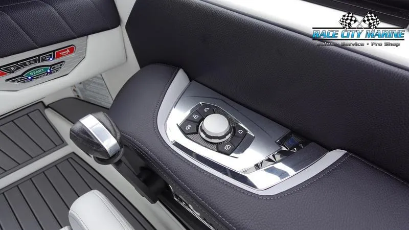 Slide: The Image of Nautique Super Air Nautique G23 - 21