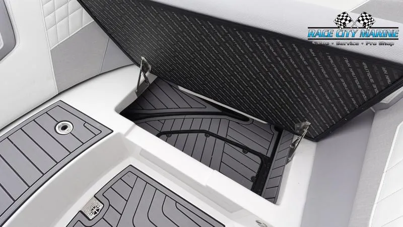 Slide: The Image of Nautique Super Air Nautique G23 - 35