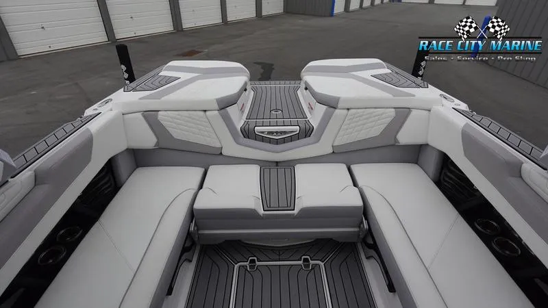 Slide: The Image of Nautique Super Air Nautique G23 - 8