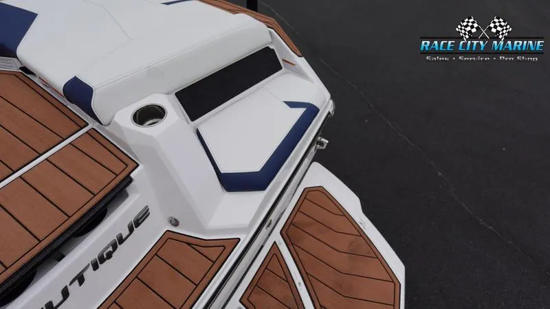 Slide: The Image of Nautique Super Air Nautique GS22 - 11