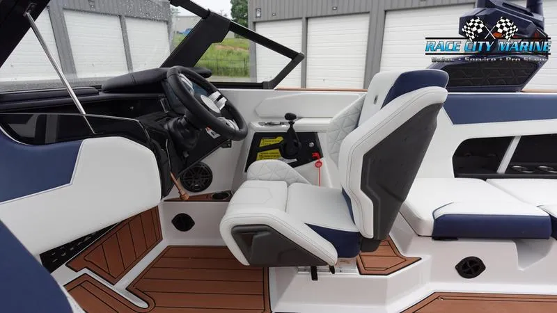 Slide: The Image of Nautique Super Air Nautique GS22 - 16