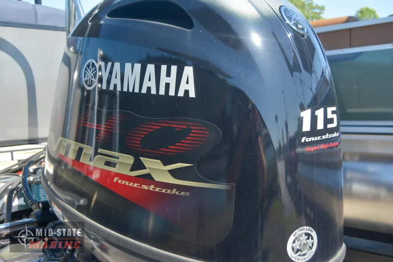 Slide: The Image of 2023 Tahoe Pontoon LTZ Elite with Yamaha Vmax 115 four-stroke engine - 5