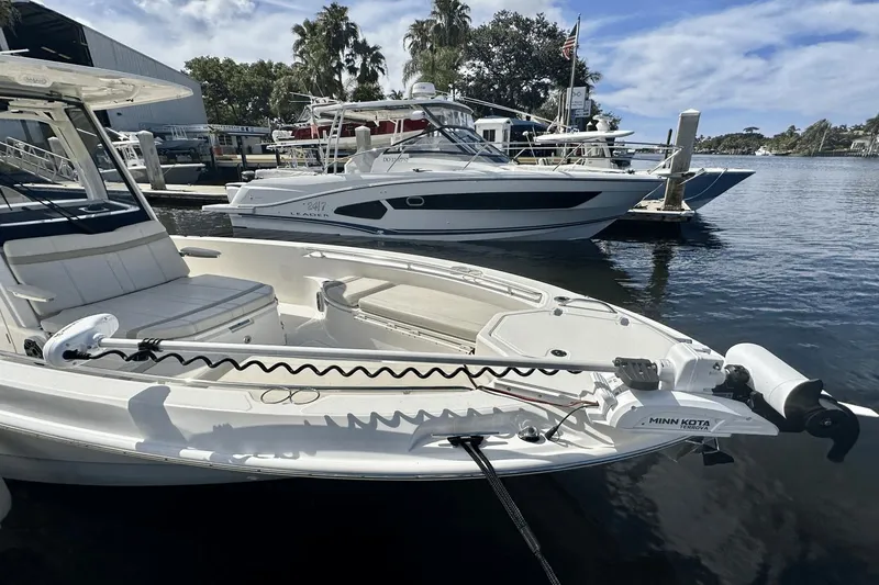 Slide: The Image of Boston Whaler 280 Dauntless 2023 - 8