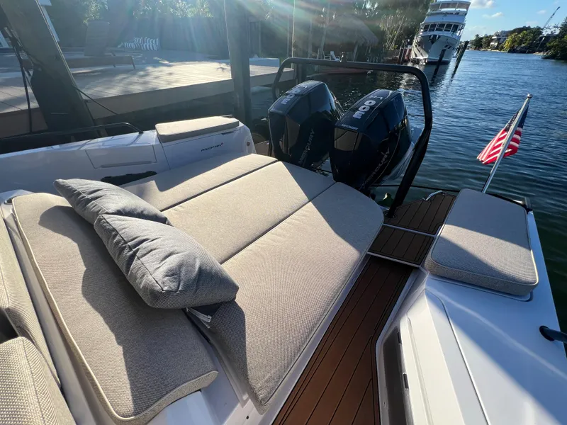 Slide: The Image of Axopar 37 Sun-Top 2023 - 52