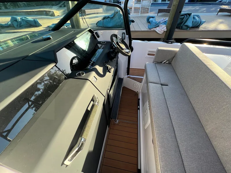 Slide: The Image of Axopar 37 Sun-Top 2023 - 61