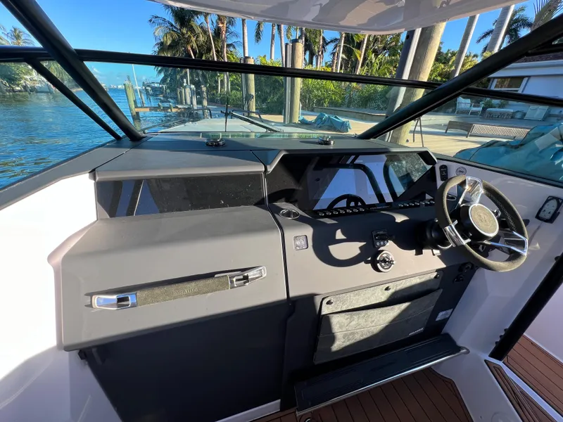 Slide: The Image of Axopar 37 Sun-Top 2023 - 79