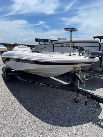 The Image of Glastron DS 205 2012 - 1