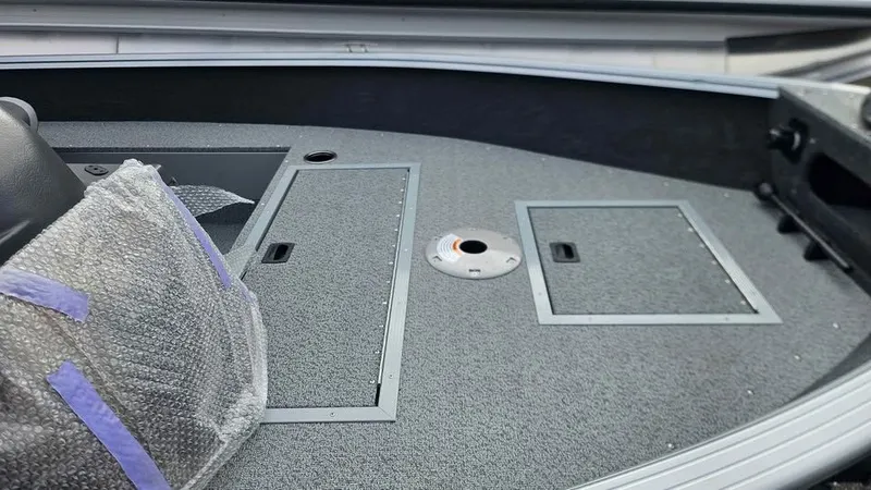 Slide: The Image of Interior of Starcraft Stealth 166 SC boat, model 2025. - 5