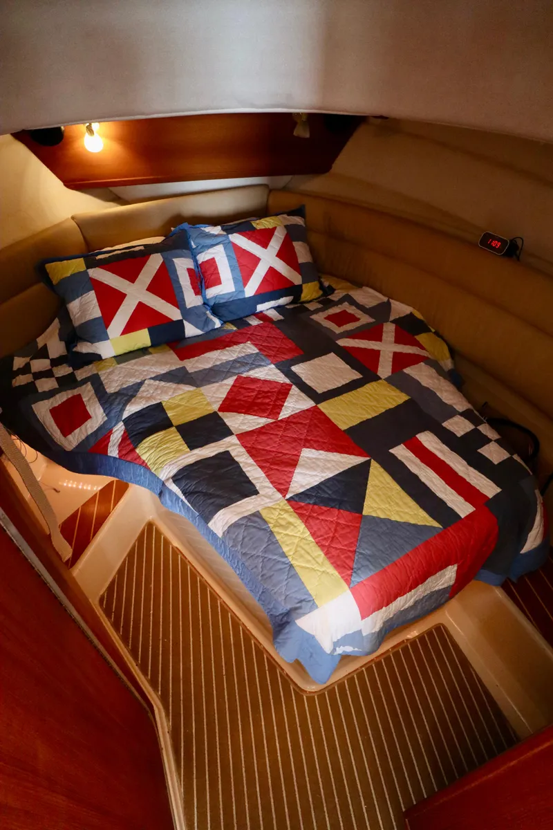 Slide: The Image of Ranger Tug R-31 2013 - 11