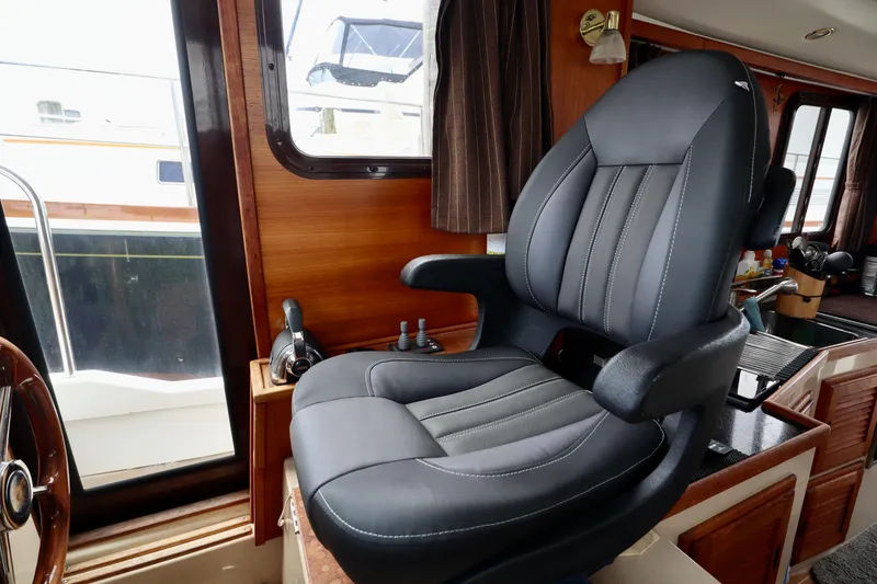 Slide: The Image of Ranger Tug R-31 2013 - 18