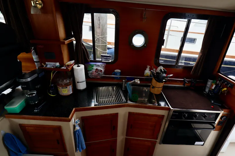 Slide: The Image of Ranger Tug R-31 2013 - 20