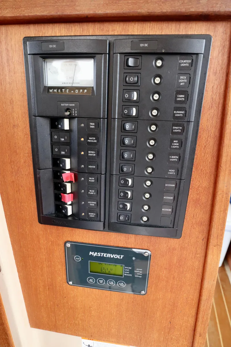 Slide: The Image of Ranger Tug R-31 2013 - 21