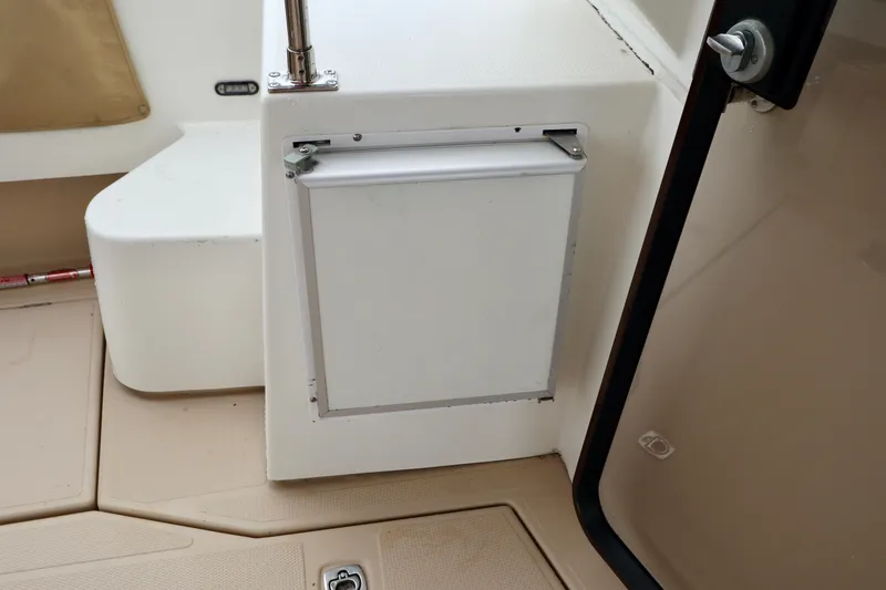 Slide: The Image of Ranger Tug R-31 2013 - 29