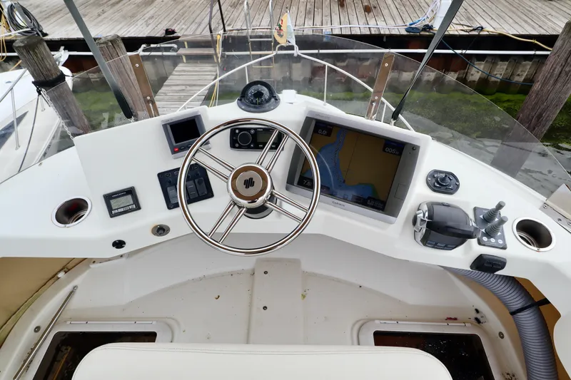 Slide: The Image of Ranger Tug R-31 2013 - 40