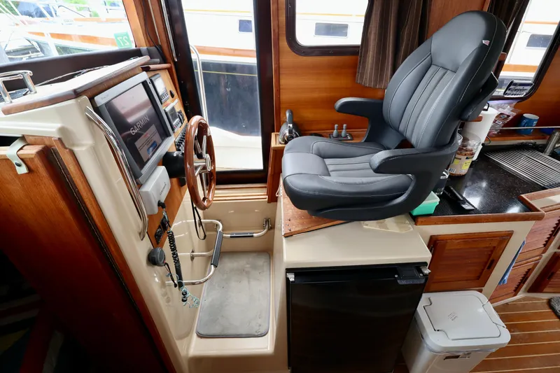 Slide: The Image of Ranger Tug R-31 2013 - 8