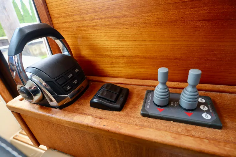 Slide: The Image of Ranger Tug R-31 2013 - 9