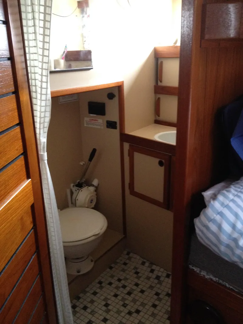 Slide: The Image of Nauticat 38 1985 - 52