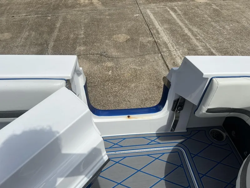 Slide: The Image of Nor-Tech 392 Super Fish 2016 - 21