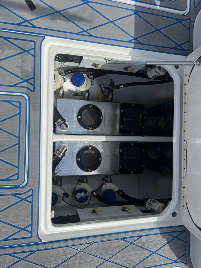 Slide: The Image of Nor-Tech 392 Super Fish 2016 - 22