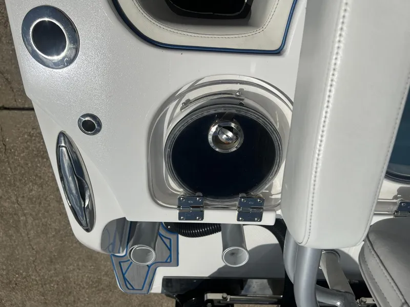 Slide: The Image of Nor-Tech 392 Super Fish 2016 - 24