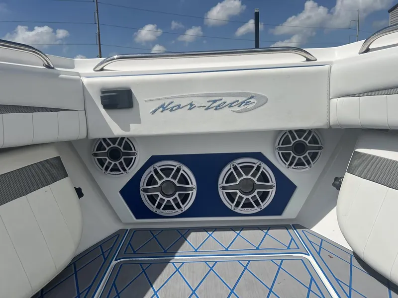 Slide: The Image of Nor-Tech 392 Super Fish 2016 - 5