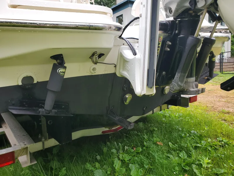 Slide: The Image of Boston Whaler 240 Dauntless 2018 - 5