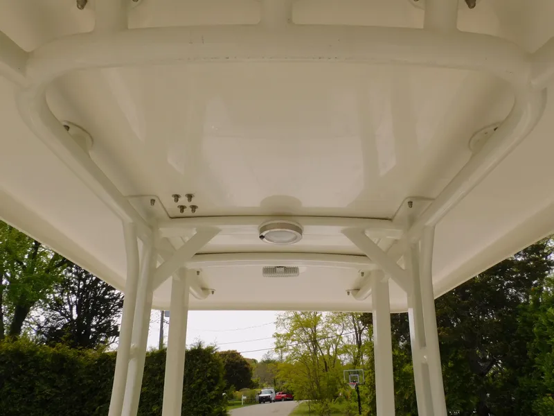 Slide: The Image of Boston Whaler 240 Dauntless 2018 - 53