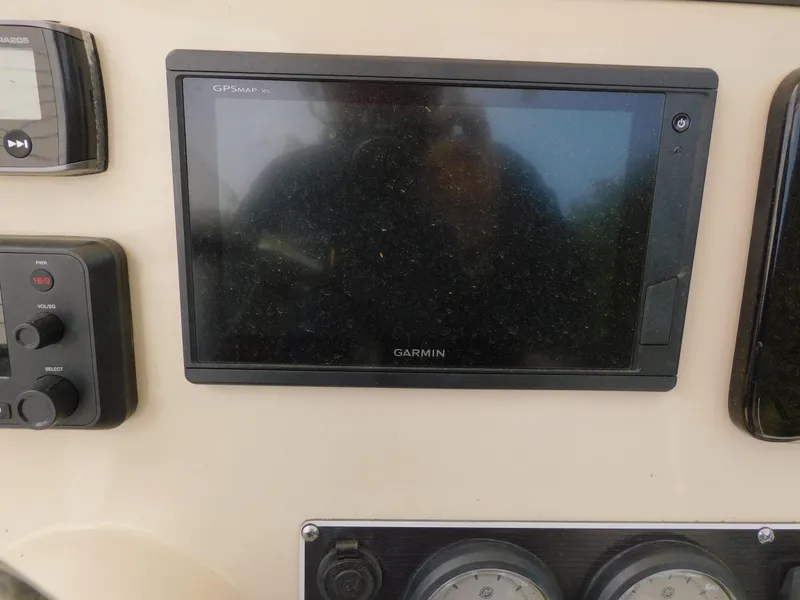 Slide: The Image of Boston Whaler 240 Dauntless 2018 - 58