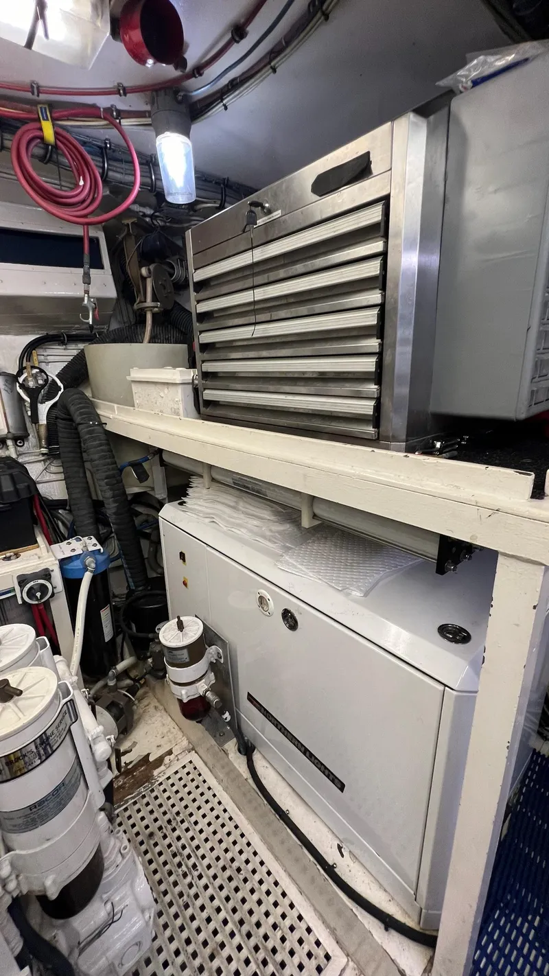 Slide: The Image of Hatteras 72 Motor Yacht 1987 - 57