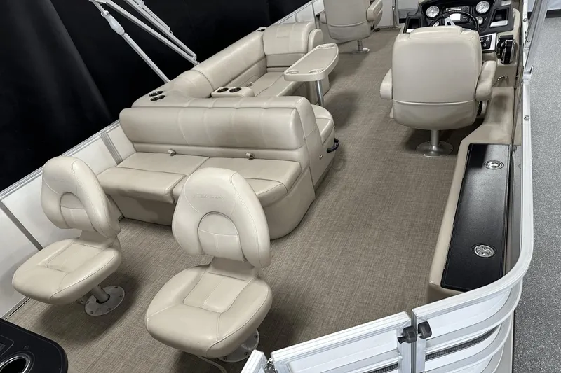 Slide: The Image of Ranger REATA 220 FISHING PONTOON 2018 - 12