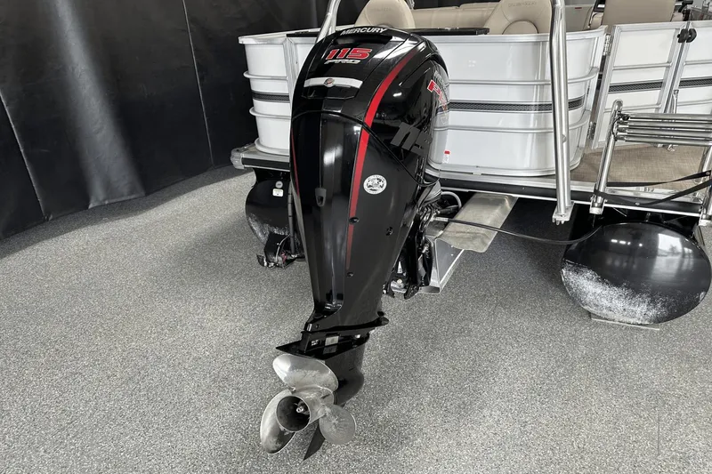 Slide: The Image of Ranger REATA 220 FISHING PONTOON 2018 - 17