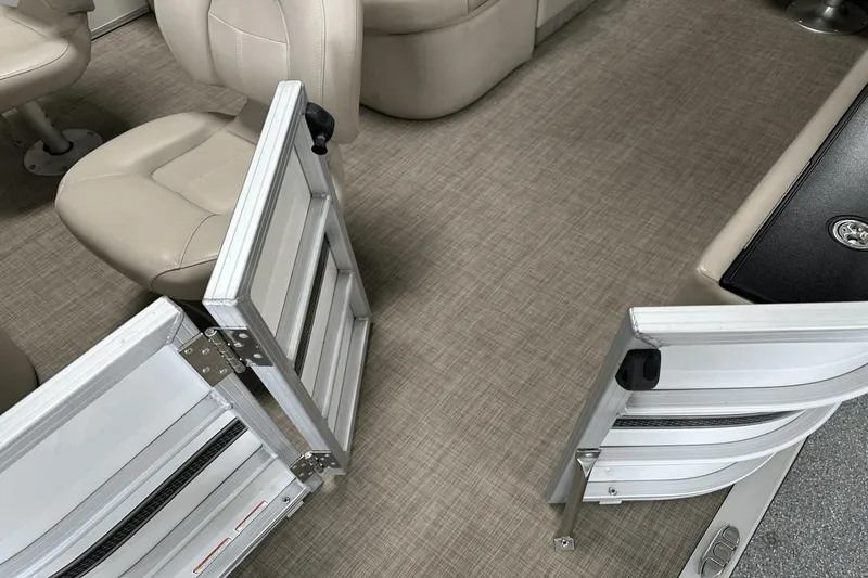 Slide: The Image of Ranger REATA 220 FISHING PONTOON 2018 - 26