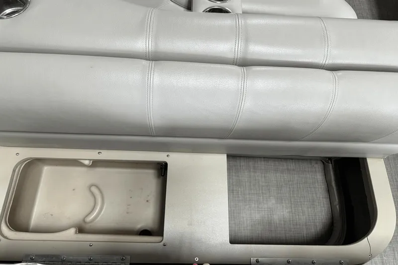 Slide: The Image of Ranger REATA 220 FISHING PONTOON 2018 - 37