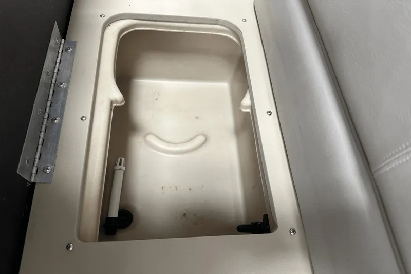 Slide: The Image of Ranger REATA 220 FISHING PONTOON 2018 - 38