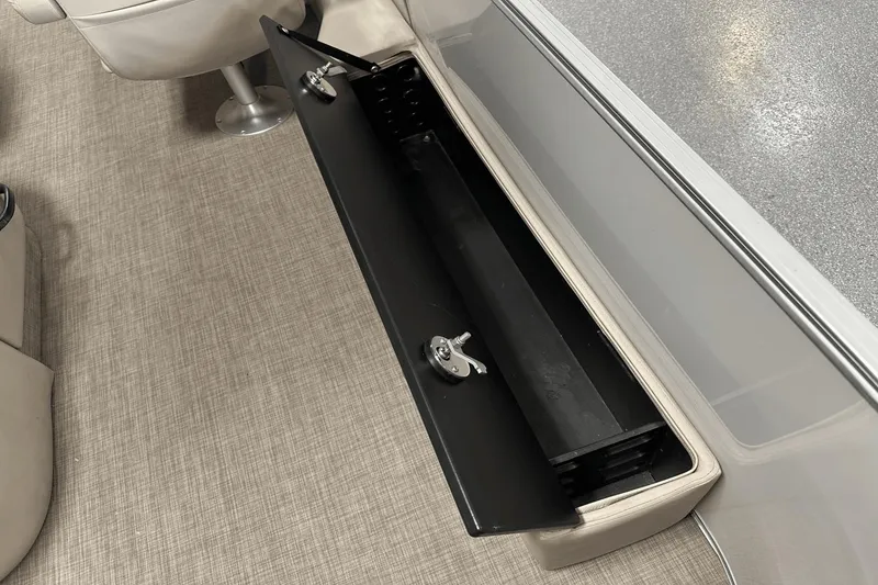 Slide: The Image of Ranger REATA 220 FISHING PONTOON 2018 - 43