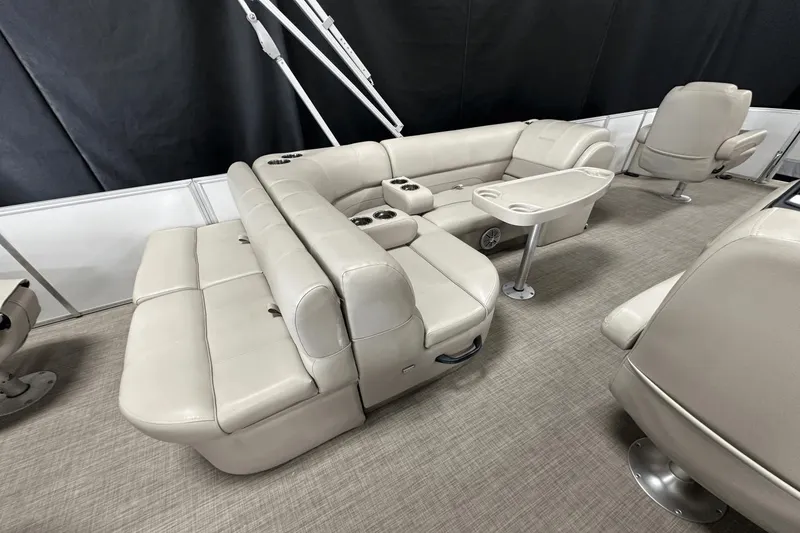 Slide: The Image of Ranger REATA 220 FISHING PONTOON 2018 - 44