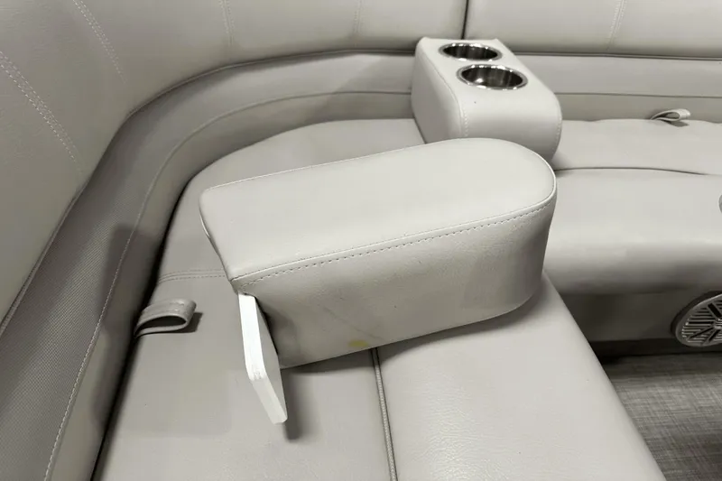 Slide: The Image of Ranger REATA 220 FISHING PONTOON 2018 - 47