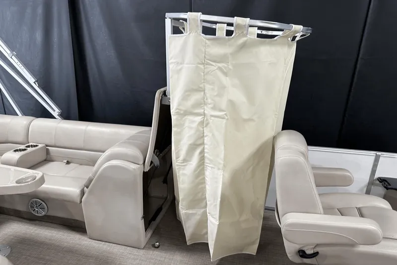 Slide: The Image of Ranger REATA 220 FISHING PONTOON 2018 - 54