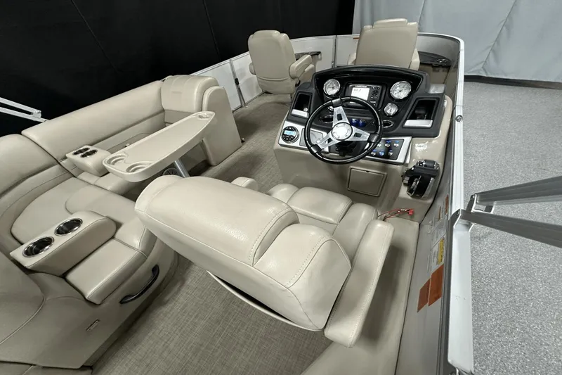 Slide: The Image of Ranger REATA 220 FISHING PONTOON 2018 - 61