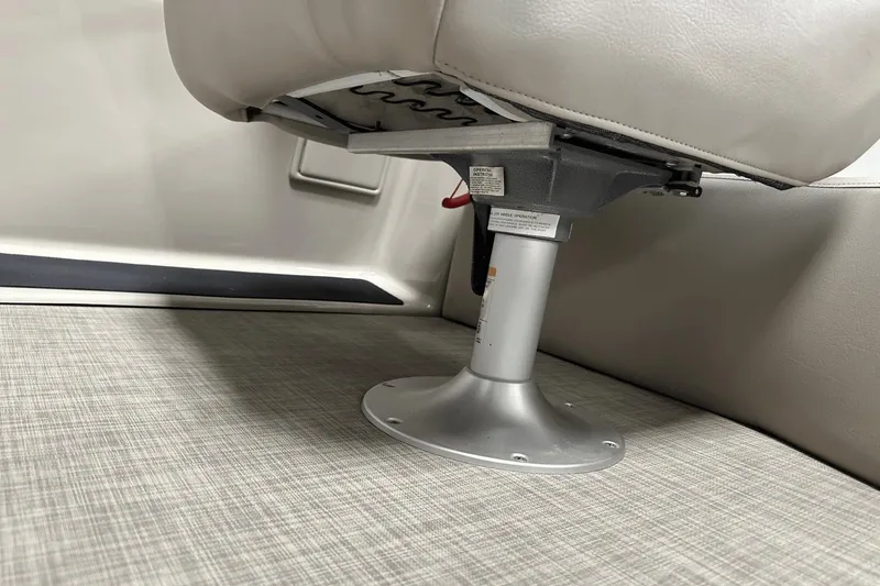 Slide: The Image of Ranger REATA 220 FISHING PONTOON 2018 - 63
