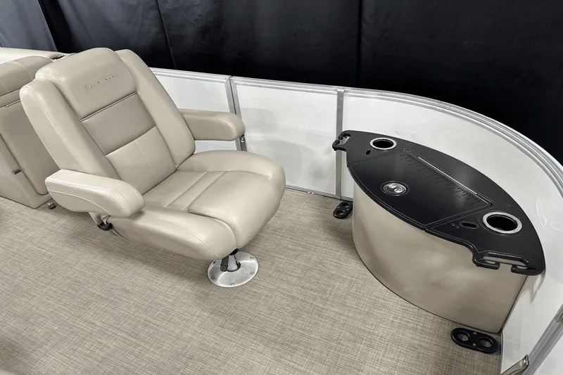 Slide: The Image of Ranger REATA 220 FISHING PONTOON 2018 - 78
