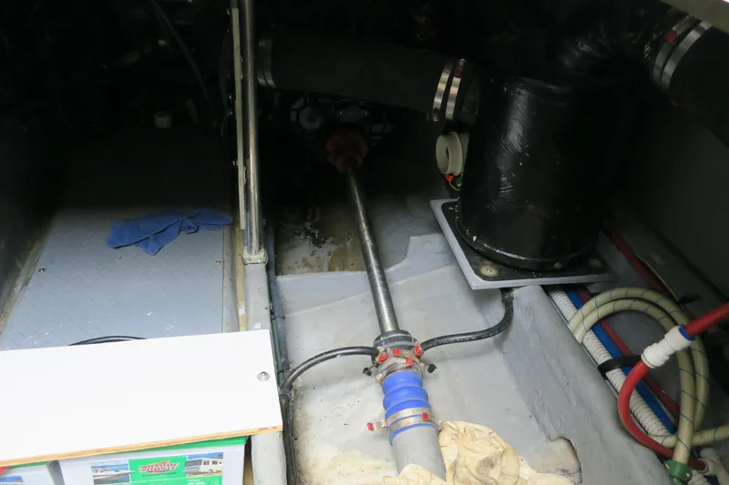 Slide: The Image of Engine compartment of a 2002 Sea Ray 400 Sedan Bridge yacht. - 29