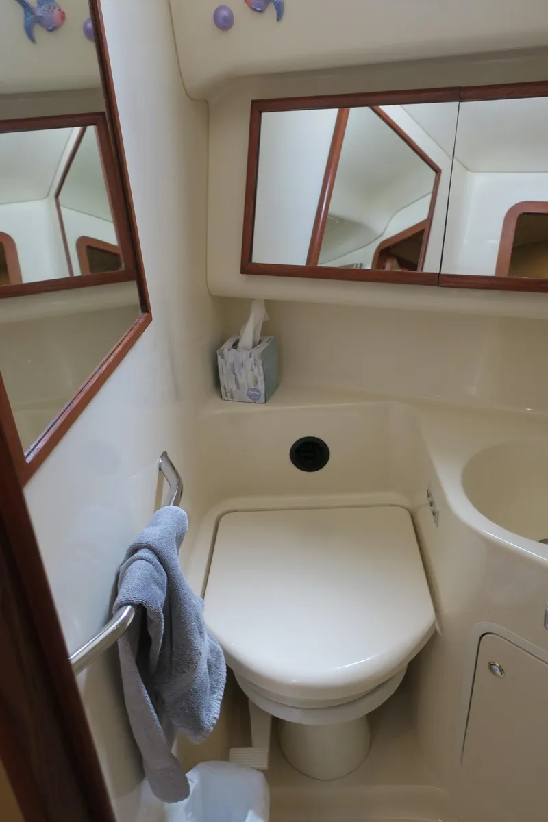 Slide: The Image of Sea Ray 400 Sedan Bridge 2002 - 52