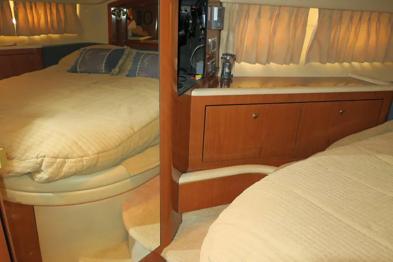 Slide: The Image of Sea Ray 400 Sedan Bridge 2002 - 58