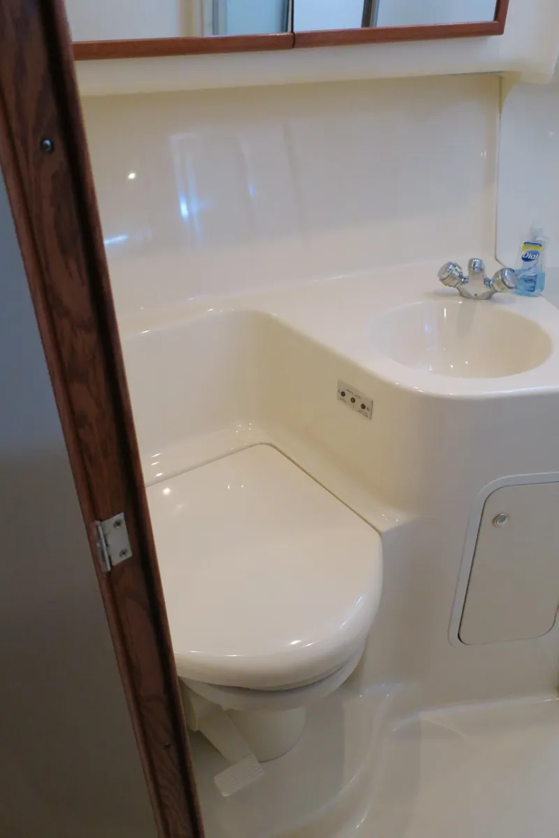 Slide: The Image of Sea Ray 400 Sedan Bridge 2002 - 61