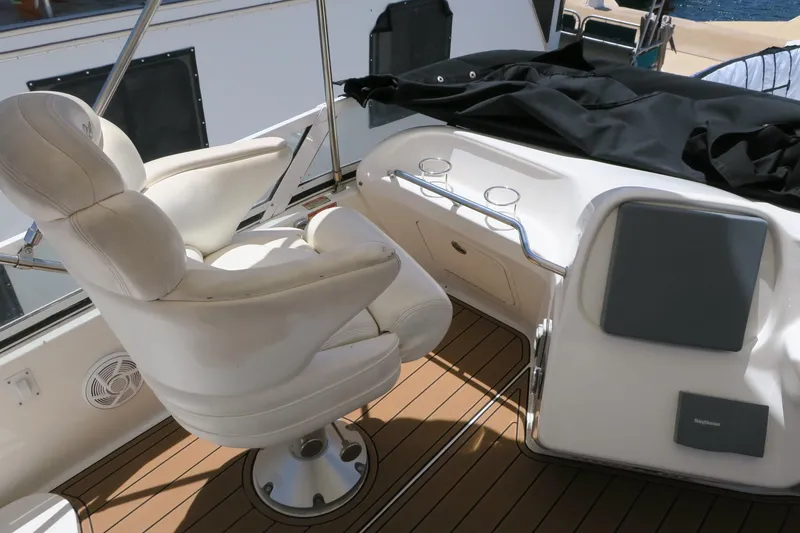 Slide: The Image of Sea Ray 400 Sedan Bridge 2002 - 67