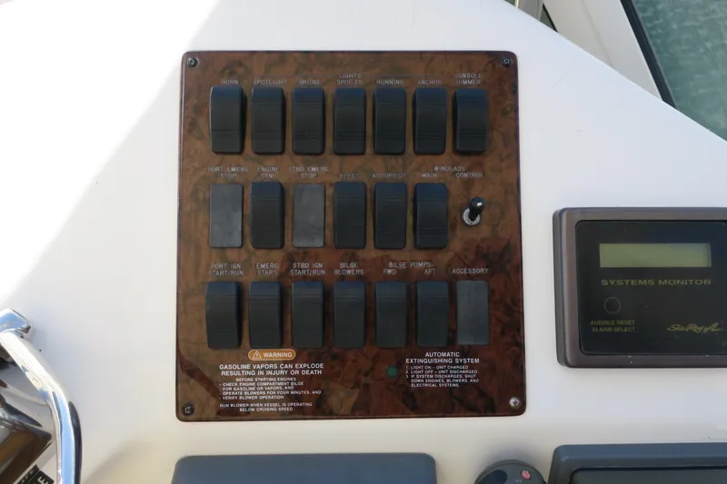 Slide: The Image of Sea Ray 400 Sedan Bridge 2002 - 71