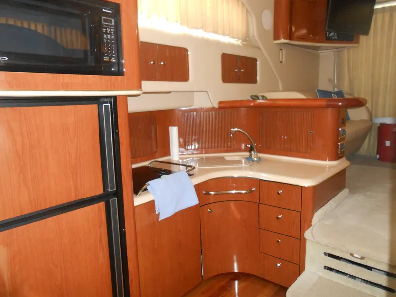 Slide: The Image of Sea Ray 400 Sedan Bridge 2002 - 82