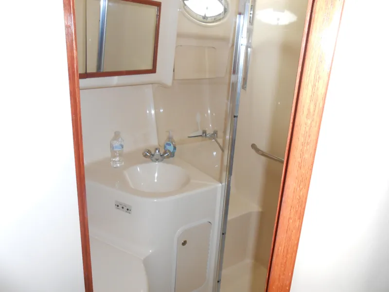 Slide: The Image of Sea Ray 400 Sedan Bridge 2002 - 88