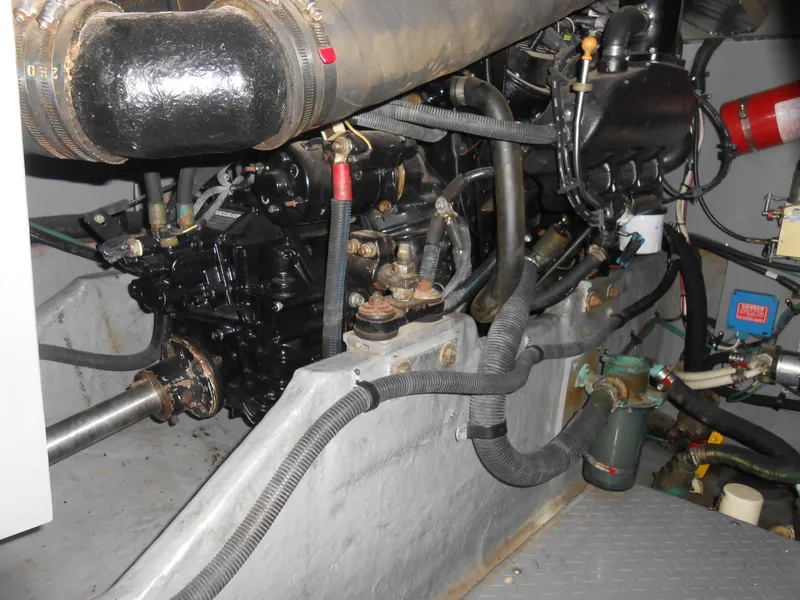 Slide: The Image of Sea Ray 400 Sedan Bridge 2002 - 92